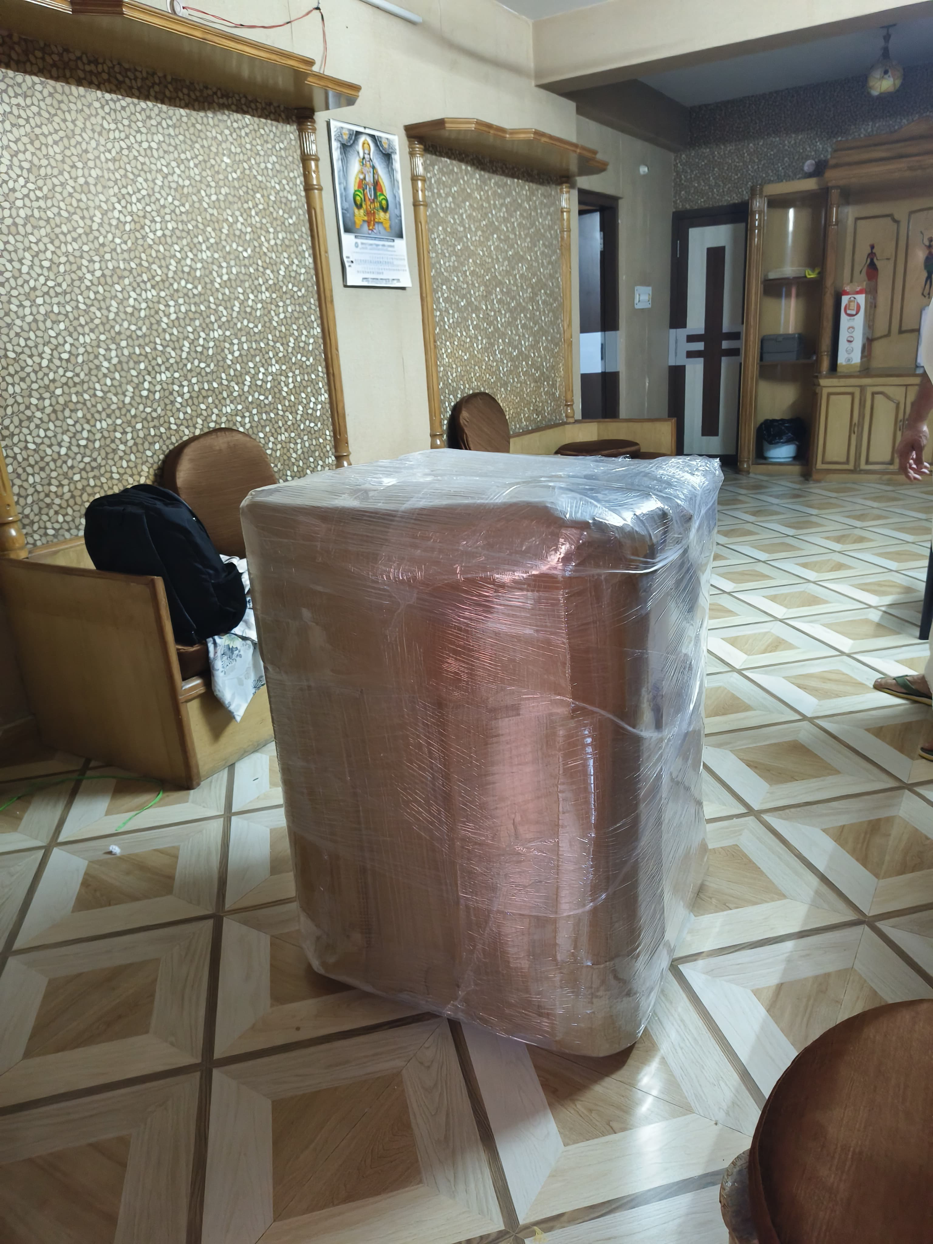 Patna Packers home shifting team carefully moving furniture in Patna